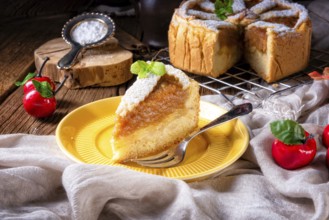 Äpfel mit einer knusprigen Kruste bedeckt - das ist die amerikanische Apple Pie