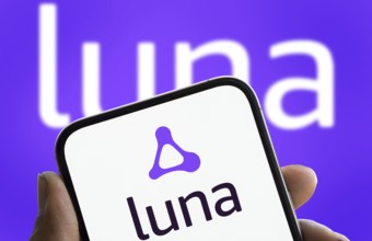 Amazon luna logo is displayed on smartphone. Amazon Luna is a cloud gaming platform.