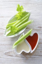 Celery dippen