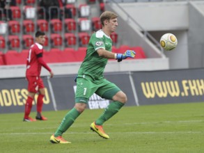 German soccer goalkeeper Philipp Klewin FC Rot-Weiß Erfurt DFB 3rd league season 2016-17, German