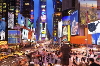 New York Icons in Times Square at dusk