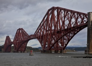 Railway bridge (cantilever bridge based on the Tanner girder principle), completed in 1890,