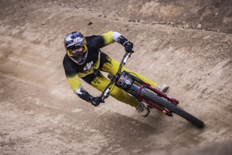 MAYDENA, AUSTRALIA - FEBRUARY 08: Brook MACDONALD of New Zealand competes in the finals of Red Bull
