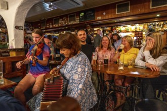 Celtic musical group in a Pub, Doolin, County Clare, Ireland, United Kingdom, Europe