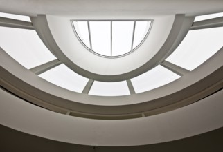 Remagen, Arp Museum Rolandseck, built 2004-2007 by Richard Meier