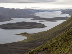 Lake Langisjór, highlands, behind the glacier edge of Vatnajökul, Iceland, Europe