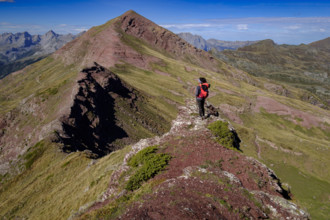 Approach to the Arlet peak, camille path, pyrenees national park, pyrenees atlantiques, new