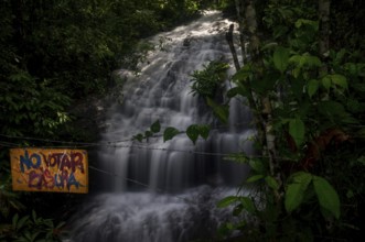 Colombia in December 2015: A Spanish sign reading No Votar Basura urges the visitor of a beautiful