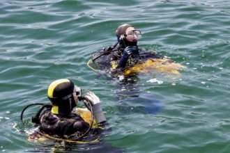 Switzerland, Zurich, rescue diver, symbol, l for rescue, help, emergency Austria, Europe