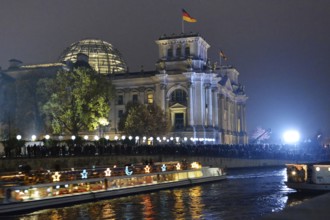 String of lights along the former Berlin Wall