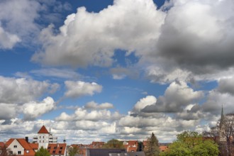 Cumulus, cumulus, cluster clouds or cumulus clouds, over the Waisentor in Kempten, Allgäu, Swabia,