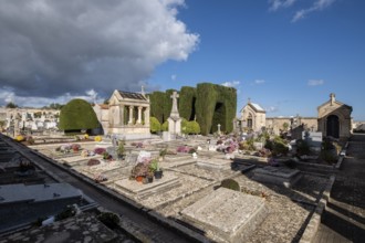 Santa Margalida cemetery, Mallorca, Balearic Islands, Spain, Europe