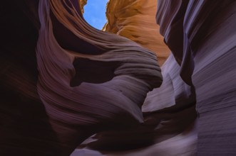 A picture of The Woman in the Wind rock formation of the Lower Antelope Canyon