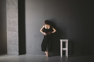 Social theme of female loneliness is pain suffering. Abastration of male domestic violence. Young