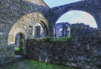 Ruins of the Gothic-style Pont-Christ chapel on the banks of the Elorn, La Roche-Maurice, Finistere