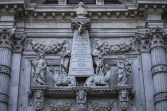 Figural and ornamental decoration, façade of the church of San Moisè, detail, Venice, Italy, Europe