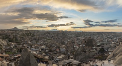 A picture of the town of Goreme, in Cappadocia, at sunset