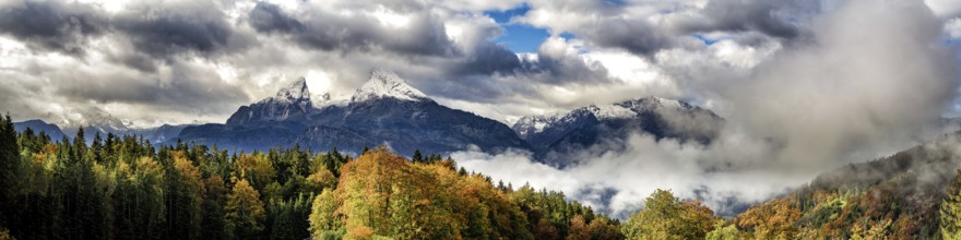 Autumn around the Watzmann in Berchtesgadener Land, Bavaria, Germany. Morning fog around the