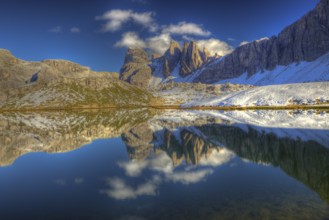 Boedensee Lake, Sextner Dolomiten, South Tyrol province, Trentino-Alto Adige, Italy, Europe