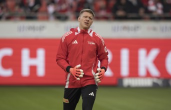 Football match, Goalkeeper Yannic STEIN 1.FC Union Berlin warming up in front of the match,