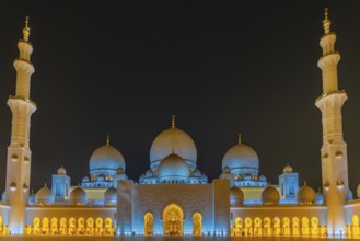 Shakezy Cayd Grand Mosque United Arab Emirates. Shooting Location: Abdabi