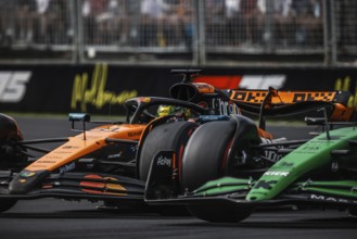 Oscar Piastri of Australia drives the McLaren Formula 1 Team MCL39 during qualifying in the 2025