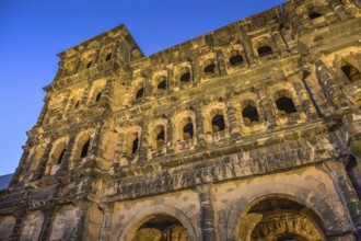 Porta Nigra, Simeonstraße, Old Town, Trier, Rhineland-Palatinate, Germany, Europe