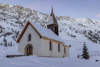 Chapel of the Holy Family, Kurzras, Schnalstal Valley, South Tyrol, Italy, Europe
