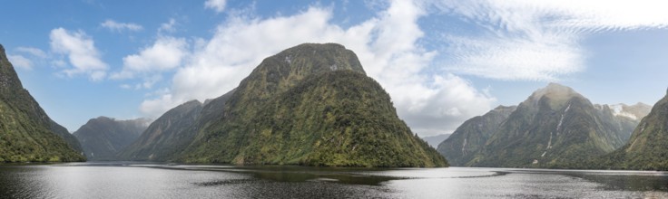 Magnificent landscape of rugged Doubtful Sound, Fiordland National Park, South Island of New