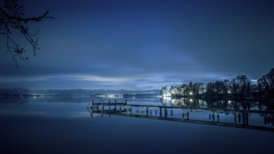 An image of the Starnberg Lake by nigth