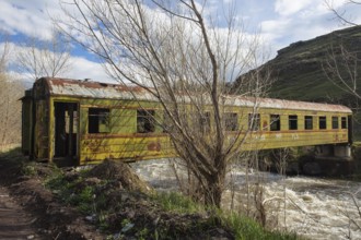 Bridge, old train carriage, river, Lesser Caucasus, Georgia, Asia