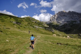 Ascent to Espuguettes refuge, Pyrenees National Park, Hautes-Pyrenees, France, Europe