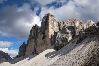 View of the iconic Drei Zinnen mountains in the South Tirolese Dolomite alps, Italy, Europe
