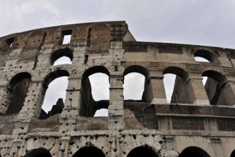 Colosseum, Colosseum, amphitheatre, built in 72 AD by Vespasian, Rome, Lazio, Italy, Exterior view