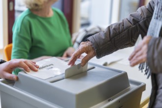Voting for the constituency 03300 Seevorstadt-Ost, Dresden, Saxony, Germany, Europe