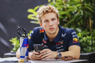 MELBOURNE, AUSTRALIA - MARCH 13: Liam Lawson of New Zealand and Oracle Red Bull Racing before the