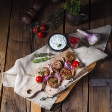 Delicious lamb chops with mint and rosemary