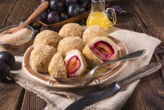 Plum dumplings