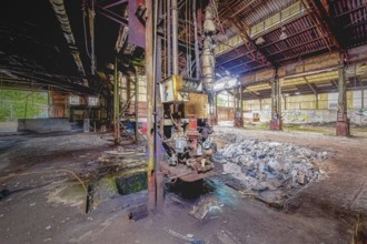 Dilapidated industrial hall with abandoned machinery, Metallwerke Bender, Lost Place, Linn,