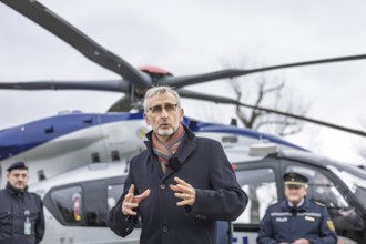 Minister of State Armin Schuster presents the new police helicopter together with State Police