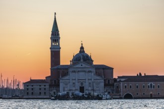 Morgenrot vor Sonnenaufgang, Basilika San Giorgio Maggiore, Venedig, Italien