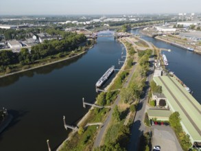 New construction of a road bridge over a canal in North Rhine-Westphalia