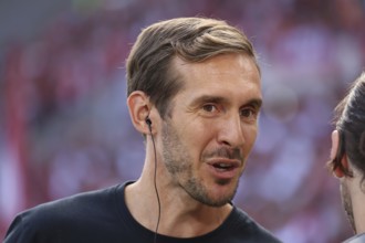 Head coach / coach Julian Schuster (SC Freiburg) at the match of the 1st FBL: 24-25: 1st Sptg. SC