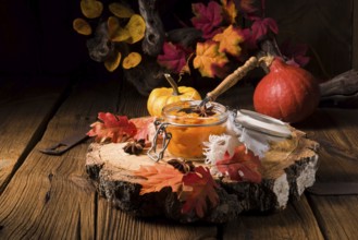 Ein köstlicher herbstlicher cremiger hokkaido kürbis pure