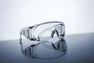 An image of a typical protective goggles