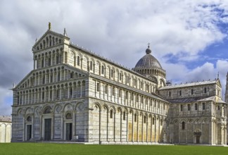 Medieval cathedral of the Archdiocese of Pisa, entitled to Santa Maria Assunta. Its construction