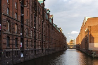 Hamburg, Deutschland, 3. August 2019: Die Speicherstadt oder das Lagerviertel. Wandrahmsfleet-Kanal