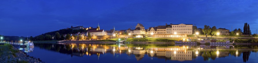 Pirna is a large district town and the administrative seat of the Sächsische Schweiz-Osterzgebirge