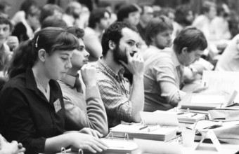 The 11th Federal Youth Conference of the DGB Youth in November 1981 discussed challenges to its