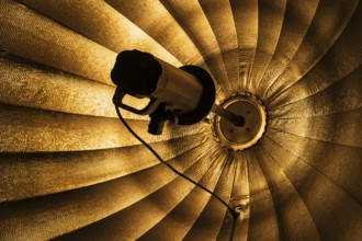 Photo lamp with shade